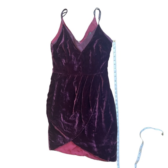 Adelyn Rae Francine Velvet Dress - Size Small - Picture 8 of 12